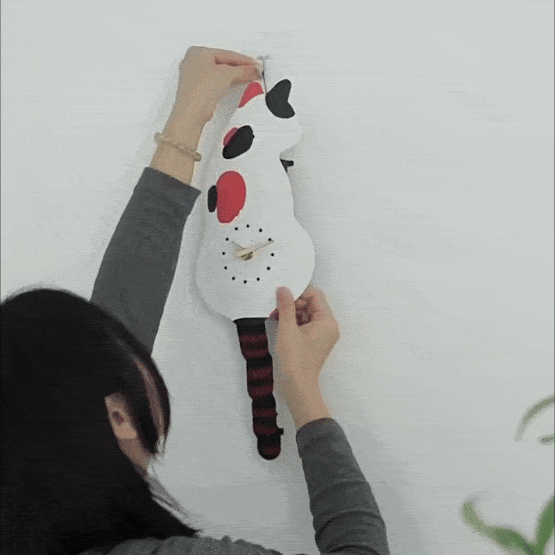WPJP しっぽ揺れる猫時計 – Wholesome Pets Japan